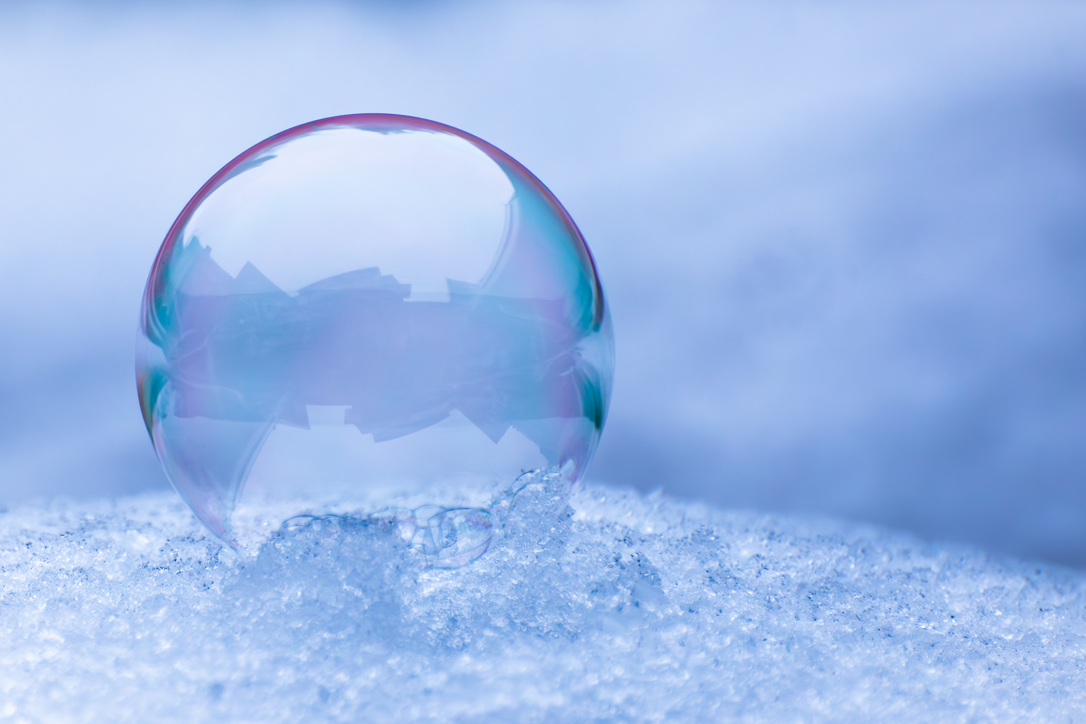 Zeepbel in de sneeuw